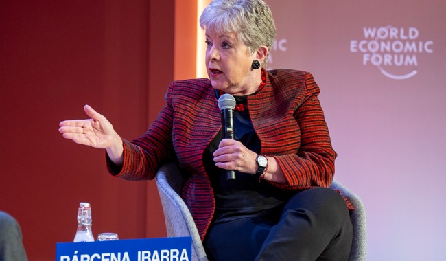 Secretaria Bárcena concluye participación en el Foro Económico Mundial en Davos, Suiza