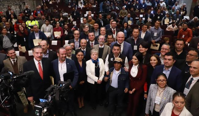 Inician foros de análisis para construir una legislación del agua con la participación ciudadana y el consenso de todos los sectores