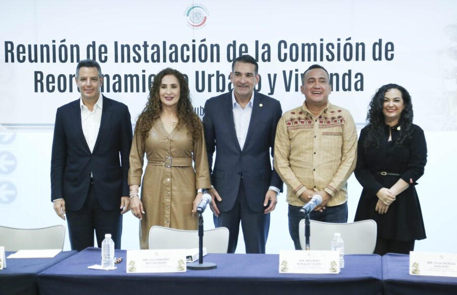 Senadores se comprometen a acompañar Programa de Vivienda y Regularización