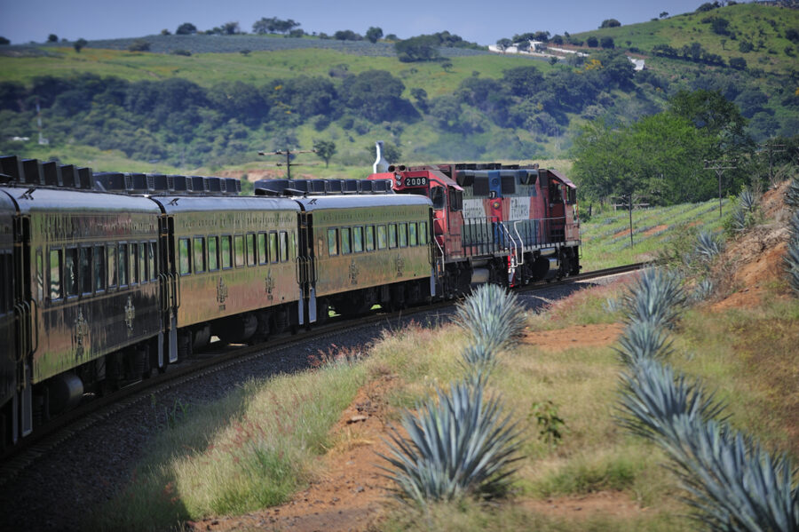 Senado emite declaratoria de aprobación de reforma constitucional sobre transporte ferroviario