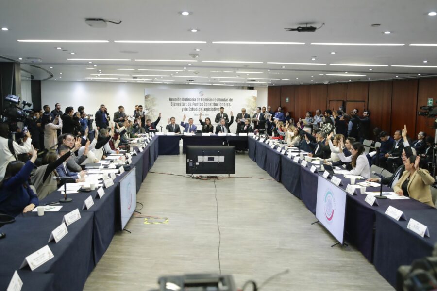Comisiones del Senado aprueban reforma constitucional para garantizar apoyos sociales a grupos vulnerables