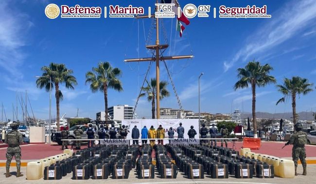 En Baja California Sur, aseguran alrededor de 4.5 toneladas de cocaína y detienen a cuatro personas