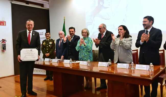 425. Entrega Gobierno de México Reconocimiento al Mérito Médico “Valentín Gómez Farías” 2024 a José Sifuentes Osornio, director del INCMNSZ