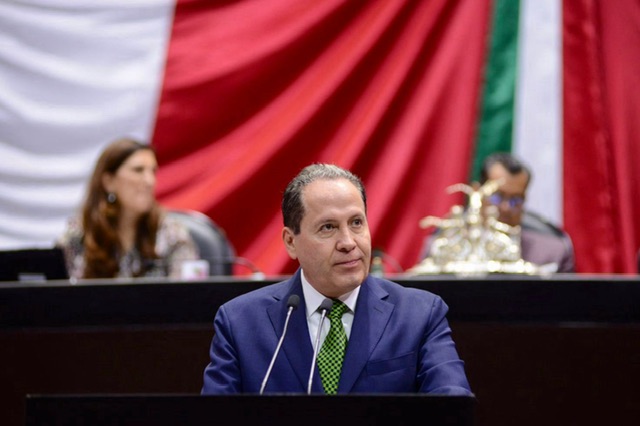 Propone Eruviel Ávila otorgar cinco días de descanso a estudiantes con problemas emocionales