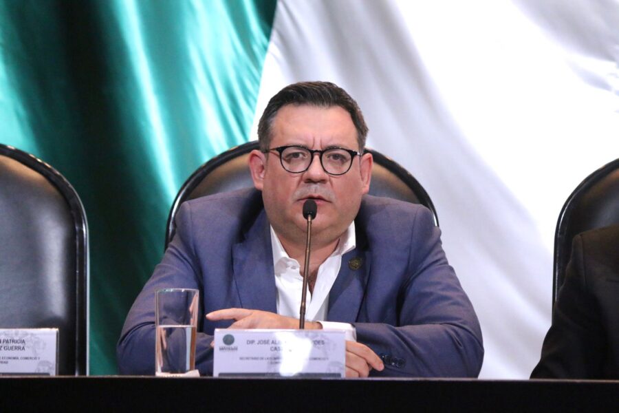 Coadyuvar a mantener estabilidad financiera, reto de la Comisión de Economía: Alberto Benavides