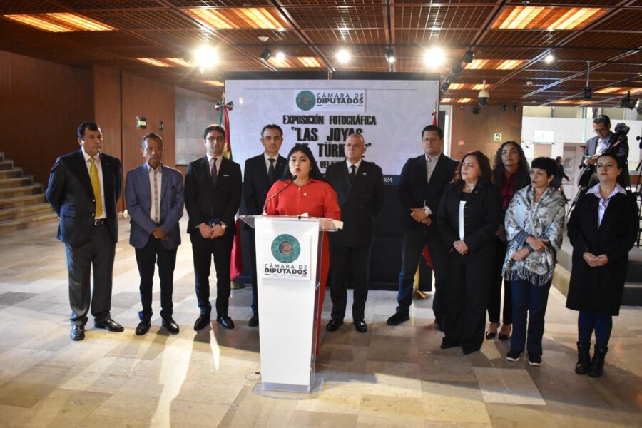 Inauguran en la Cámara de Diputados la exposición “Las Joyas de Türkiye”