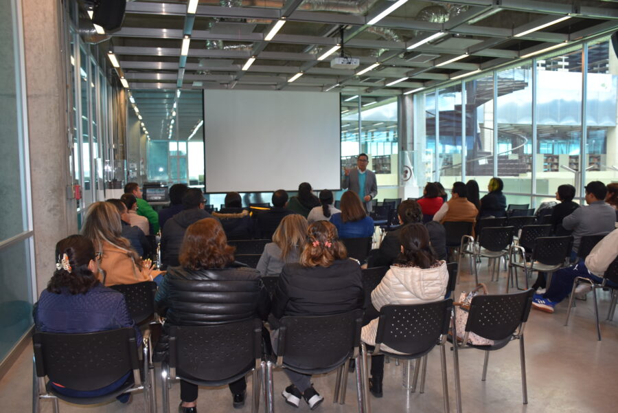 Reflexionan docentes sobre mejora de la práctica educativa