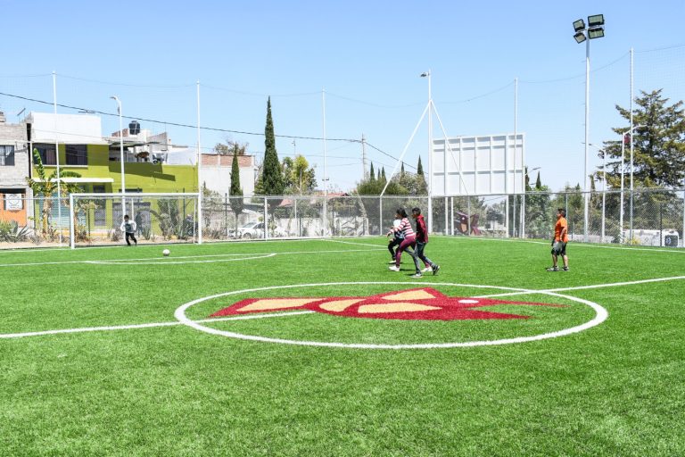 Transforma Gobernadora Delfina Gómez el Parque “Jaramillo”, en Tepotzotlán, con frontón, canchas de fútbol, mirador, juegos infantiles y mesas para pícnic