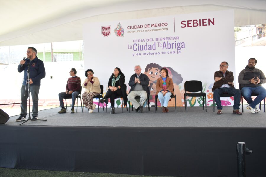 Gobierno de la CDMX entrega cobijas y comidas calientes a 2 mil familias en Magdalena Contreras