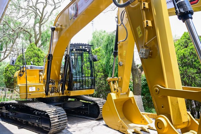 Fortalece Gobernadora Delfina Gómez Álvarez el campo mexiquense con inversión superior a 52 mdp en maquinaria como excavadoras, motoniveladoras y tractores