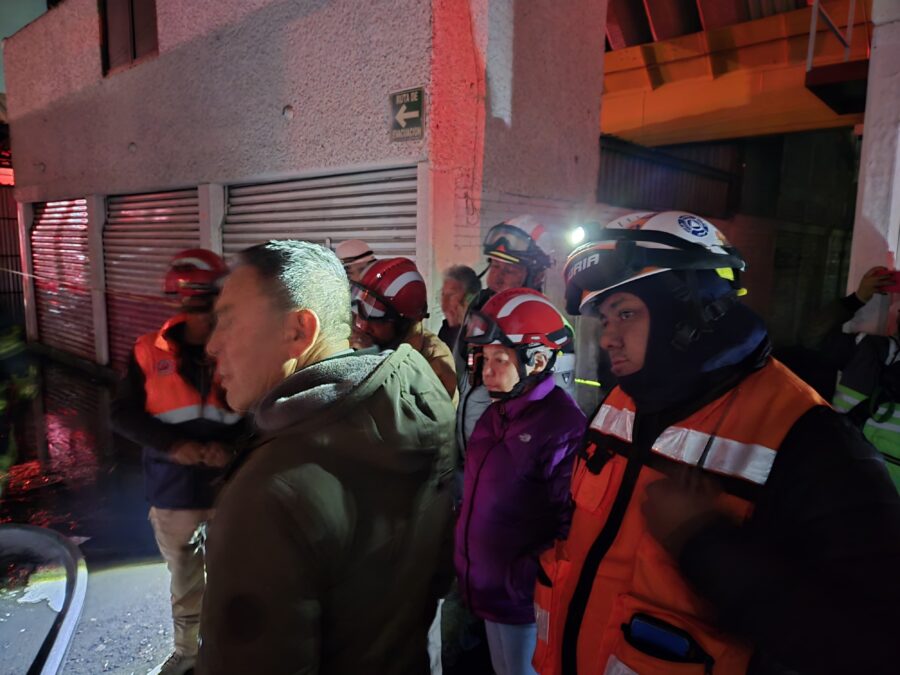 Atención inmediata a incendio en una de las áreas del Mercado de Flores y Hortalizas de la Central de Abasto de la Ciudad de México