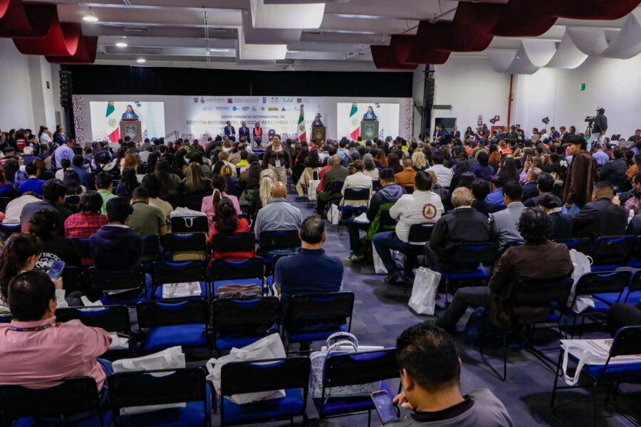 Necesario descentralizar y fortalecer servicios de emergencia para atención rápida de contingencias, jefa de Gobierno Clara Brugada