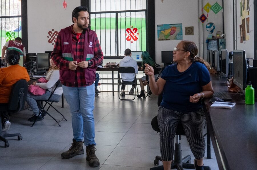 En PILARES aprende a usar la nueva inteligencia artificial Deepseek de forma gratuita