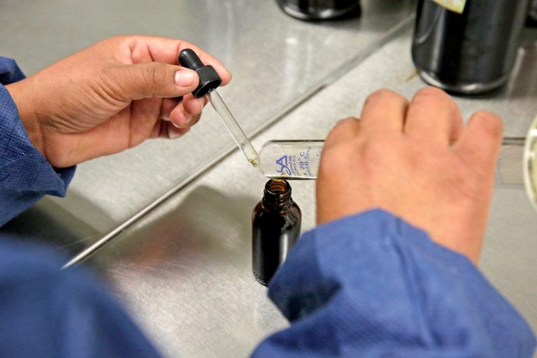 Rescata Universidad Intercultural del EdoMéx conocimiento de los pueblos originarios a través de la medicina tradicional