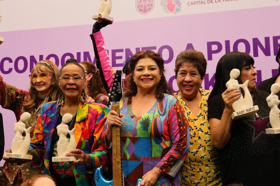 Jefa de Gobierno Clara Brugada reconoce a pioneras y herederas del rock mexicano; pide que su poder transformador siga presente