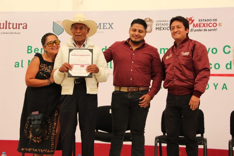 Entrega Gobernadora Delfina Gómez Álvarez más de 15 mdp en subsidios a productores mexiquenses de maíz blanco