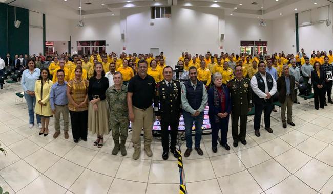 Gobierno de México rinde homenaje a combatientes de incendios forestales