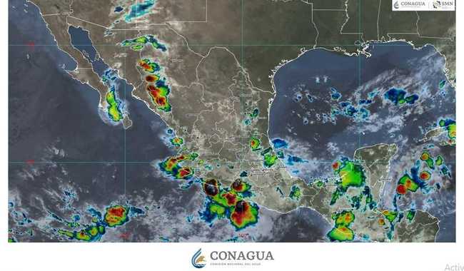 La depresión tropical Trece-E continúa frente a las costas de Guerrero