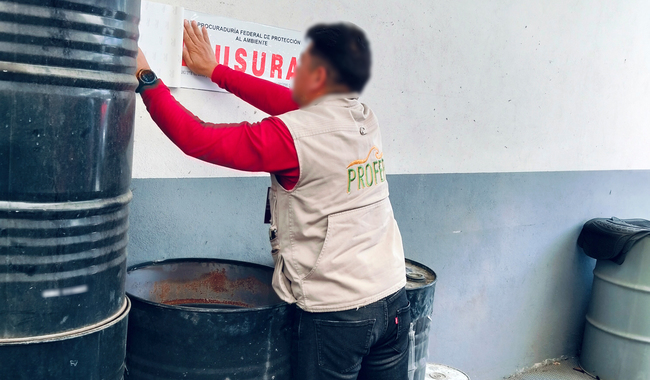 Profepa clausura empresa Autos Bugom por el manejo inadecuado de residuos peligrosos, en Hidalgo