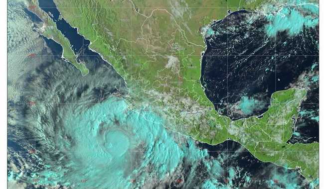 Continuará el pronóstico de lluvias torrenciales en zonas de Michoacán e intensas en Jalisco, Colima y Guerrero