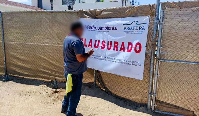 Clausura Profepa actividades ilegales de construcción en área de dunas costeras, en la Paz, BCS