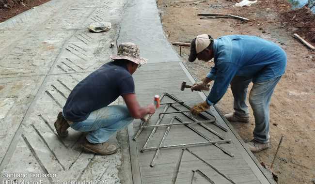 Concluidos 137.08 km de Caminos Artesanales en 11 estados del país: SICT