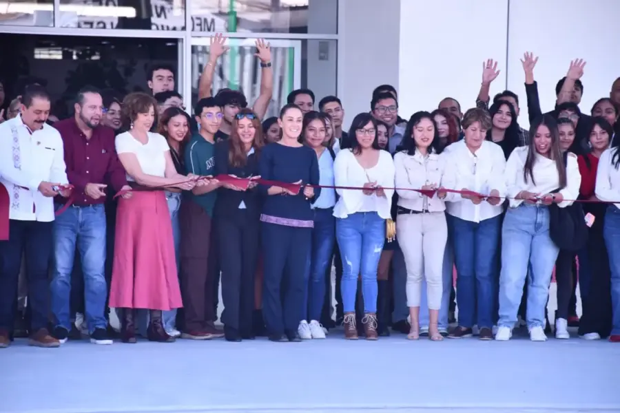 Universidad Nacional Rosario Castellanos: un año de poner el conocimiento al servicio de México