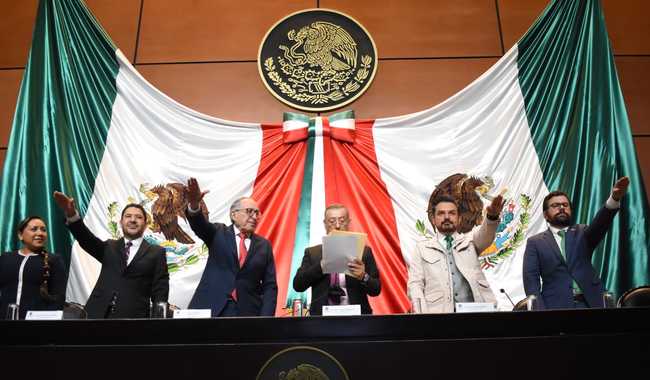 Sector Salud comparece ante la Comisión de Salud de la Cámara de Diputados, como parte de la Glosa del Primer Informe de Gobierno