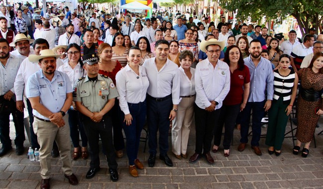 Secretaría de Bienestar realiza la Feria del Bienestar en Huetamo, Michoacán