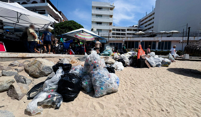 Recolectan más de 3.5 ton de residuos durante Torneo de Pesca de Basura, en Puerto Vallarta