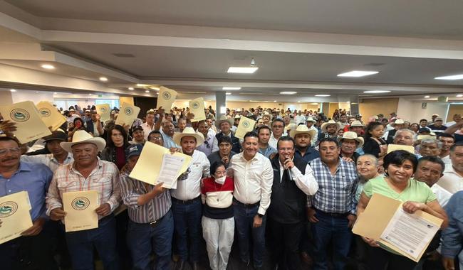 Conagua entrega títulos de concesión a productores potosinos